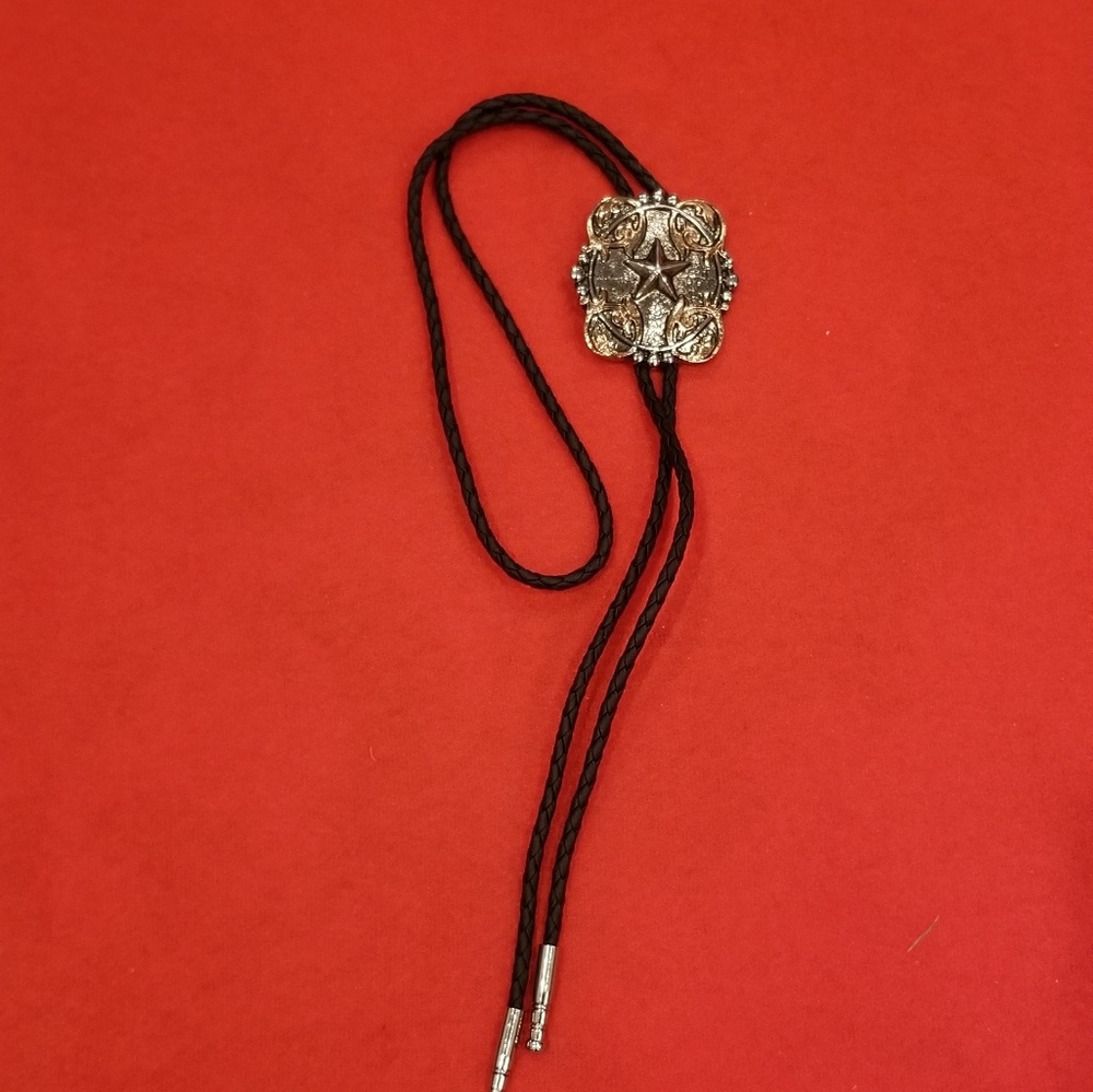 Bolo With Star Pendant
